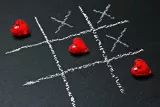 tic-tac-toe-love-heart-play_141321.jpg